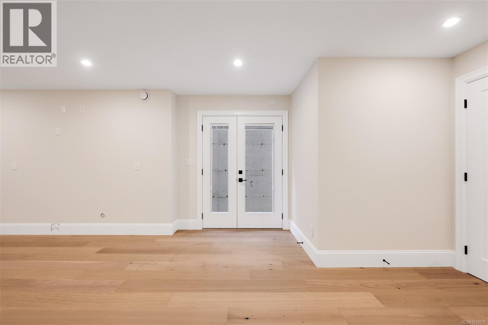 Photo 27 of 650 Monterey Ave, Oak Bay BC