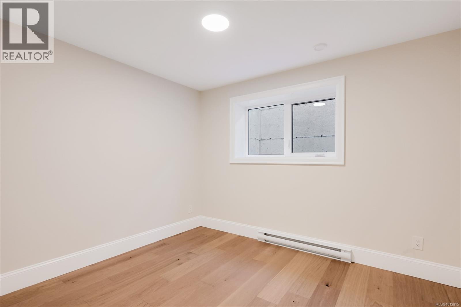 Photo 5 of 650 Monterey Ave, Oak Bay BC