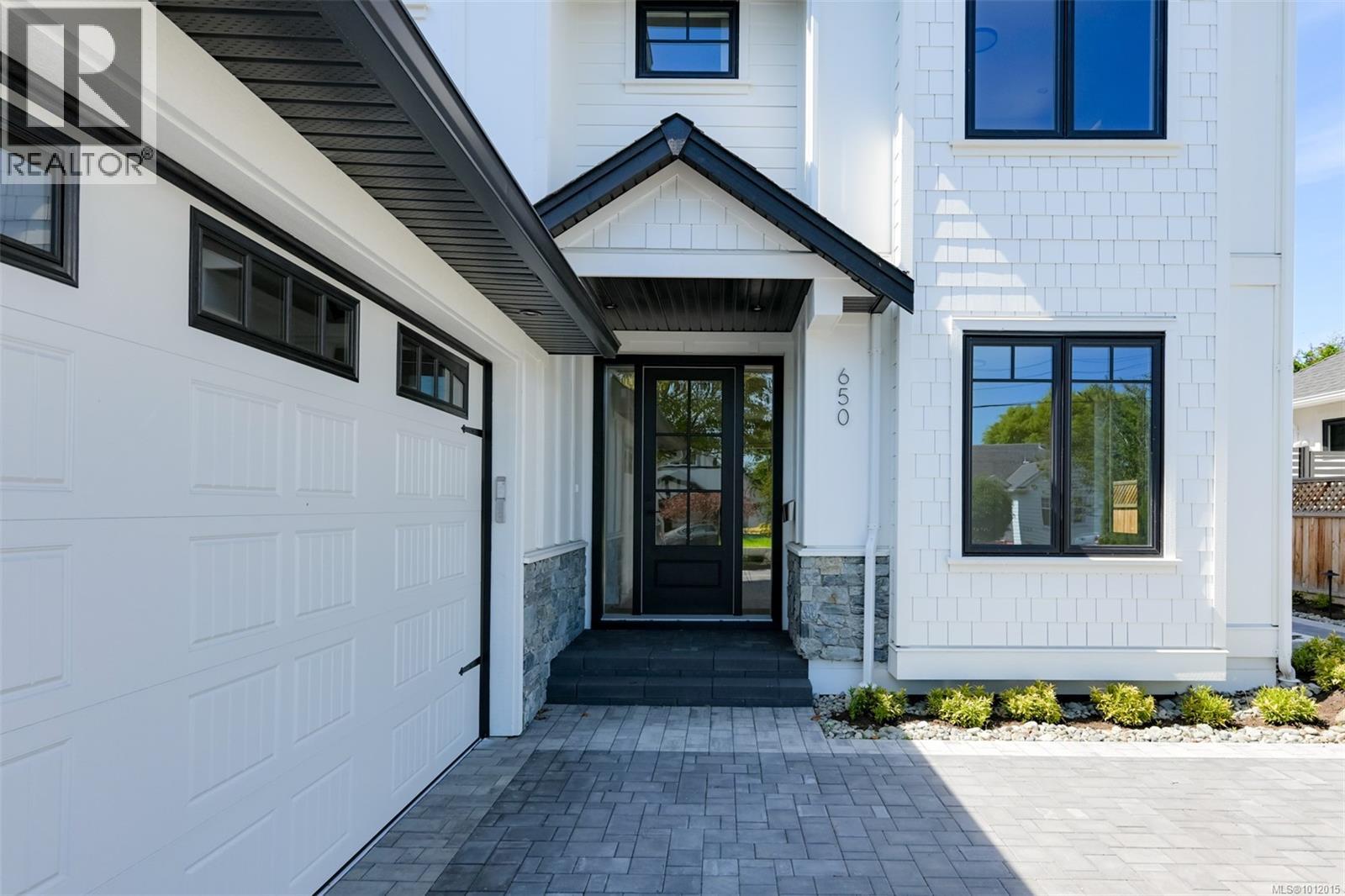 Photo 51 of 650 Monterey Ave, Oak Bay BC