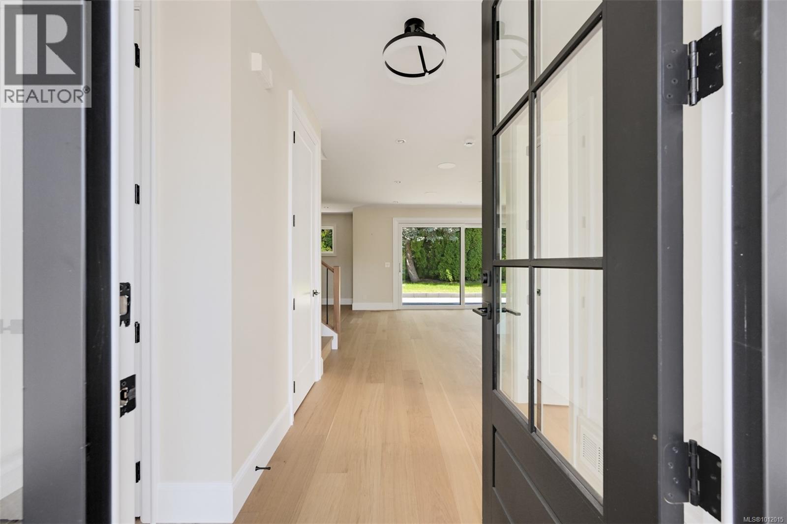 Photo 10 of 650 Monterey Ave, Oak Bay BC