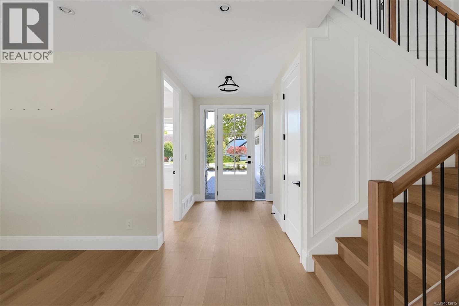 Photo 55 of 650 Monterey Ave, Oak Bay BC
