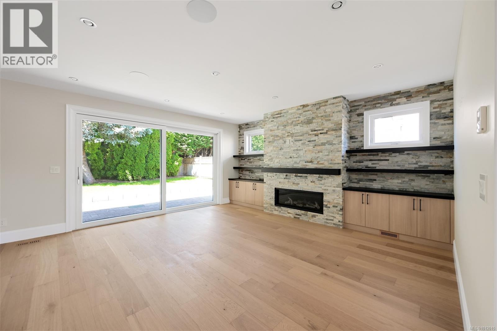 Photo 49 of 650 Monterey Ave, Oak Bay BC