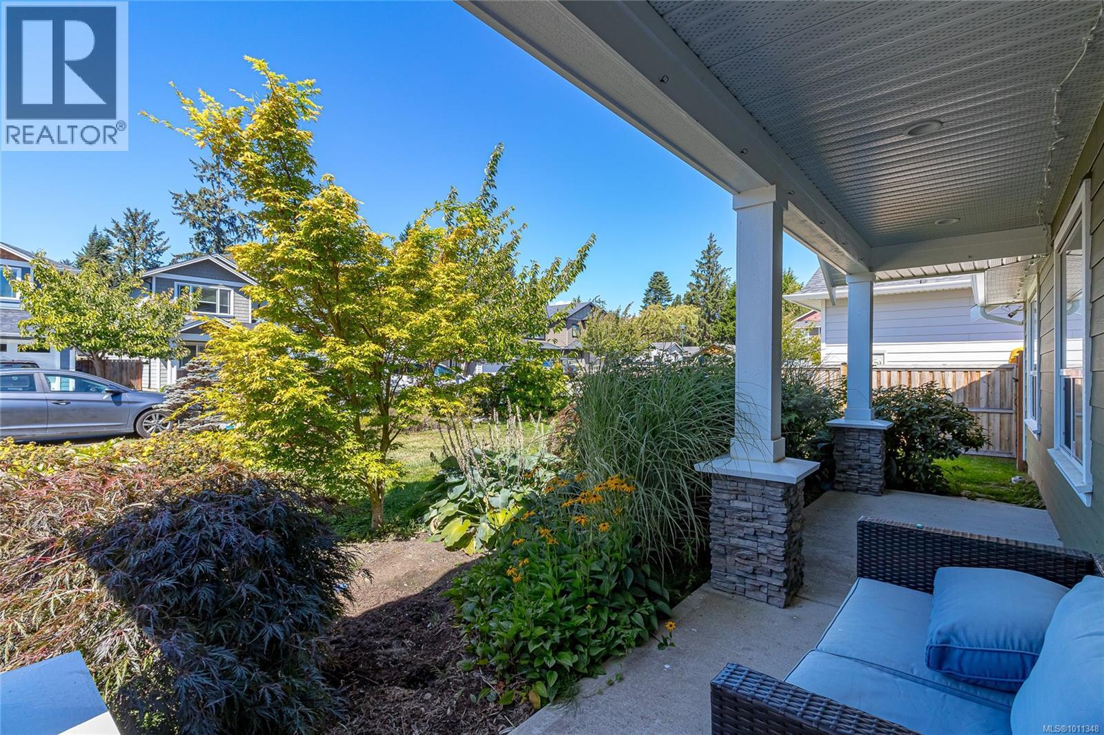 Photo 3 of 6885 Lauras Lane, Sooke BC
