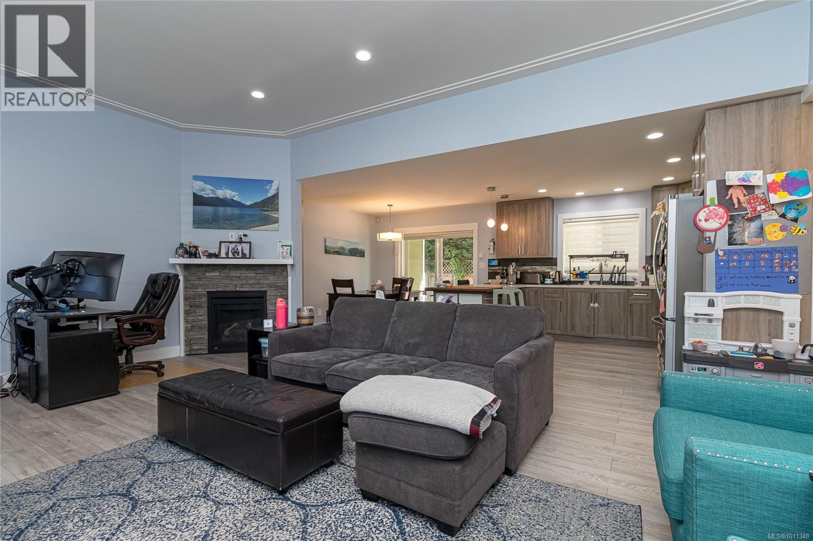Photo 5 of 6885 Lauras Lane, Sooke BC