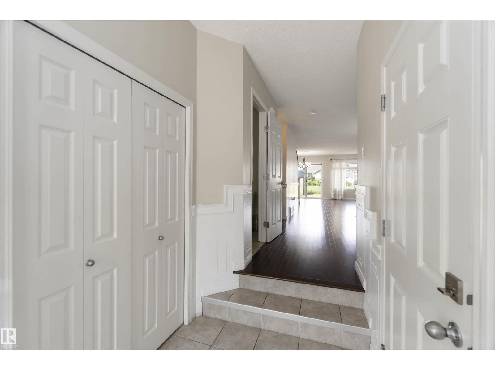 Photo 18 of 1634 Chapman Way Sw, Edmonton AB