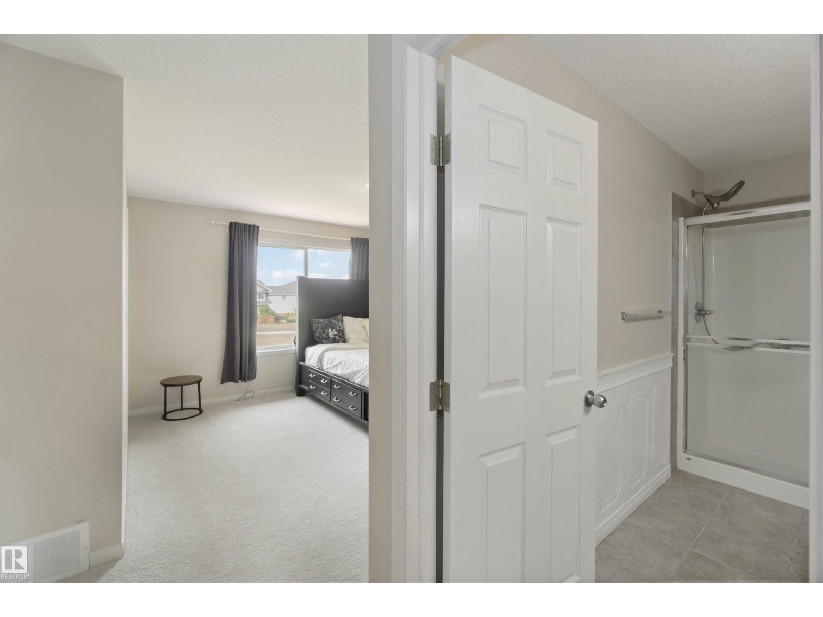 Photo 1 of 1634 Chapman Way Sw, Edmonton AB
