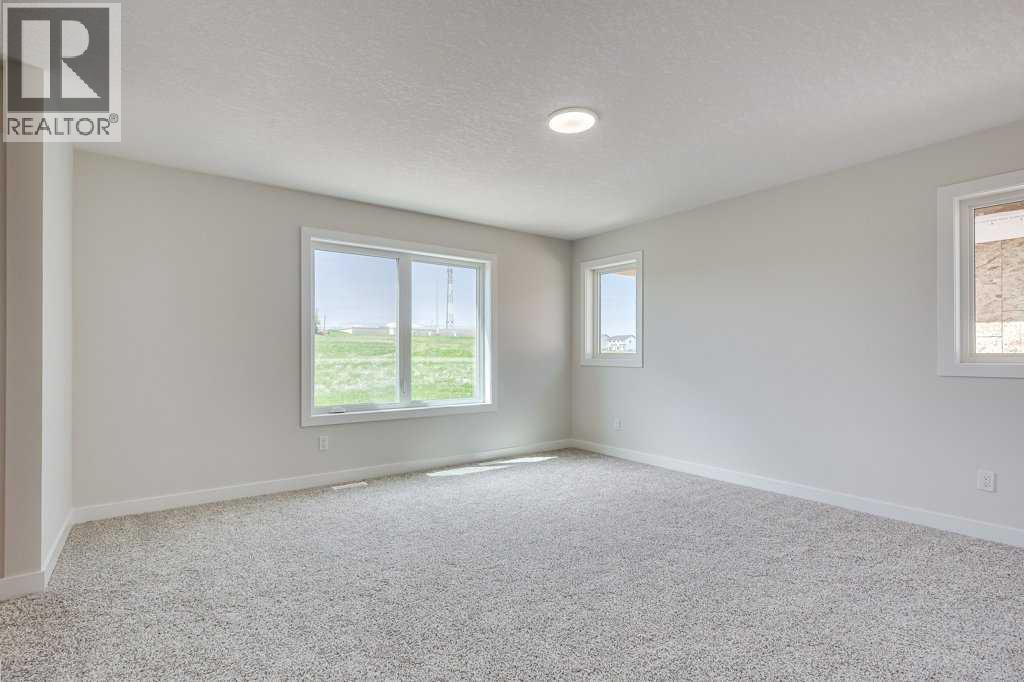Photo 12 of 117 Crestview Boulevard, Sylvan Lake AB