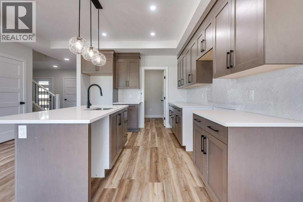 Photo 4 of 117 Crestview Boulevard, Sylvan Lake AB