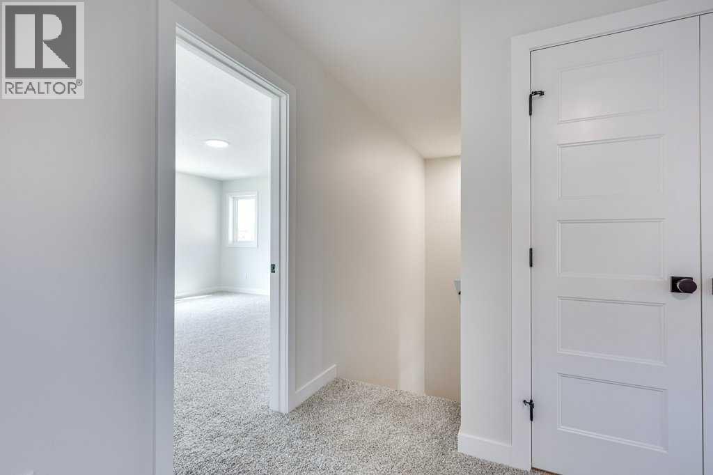 Photo 35 of 117 Crestview Boulevard, Sylvan Lake AB