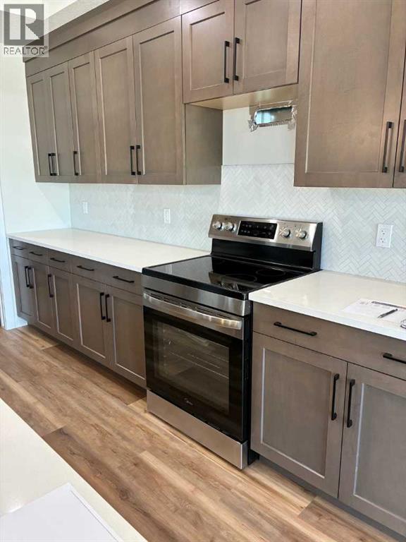 Photo 40 of 117 Crestview Boulevard, Sylvan Lake AB
