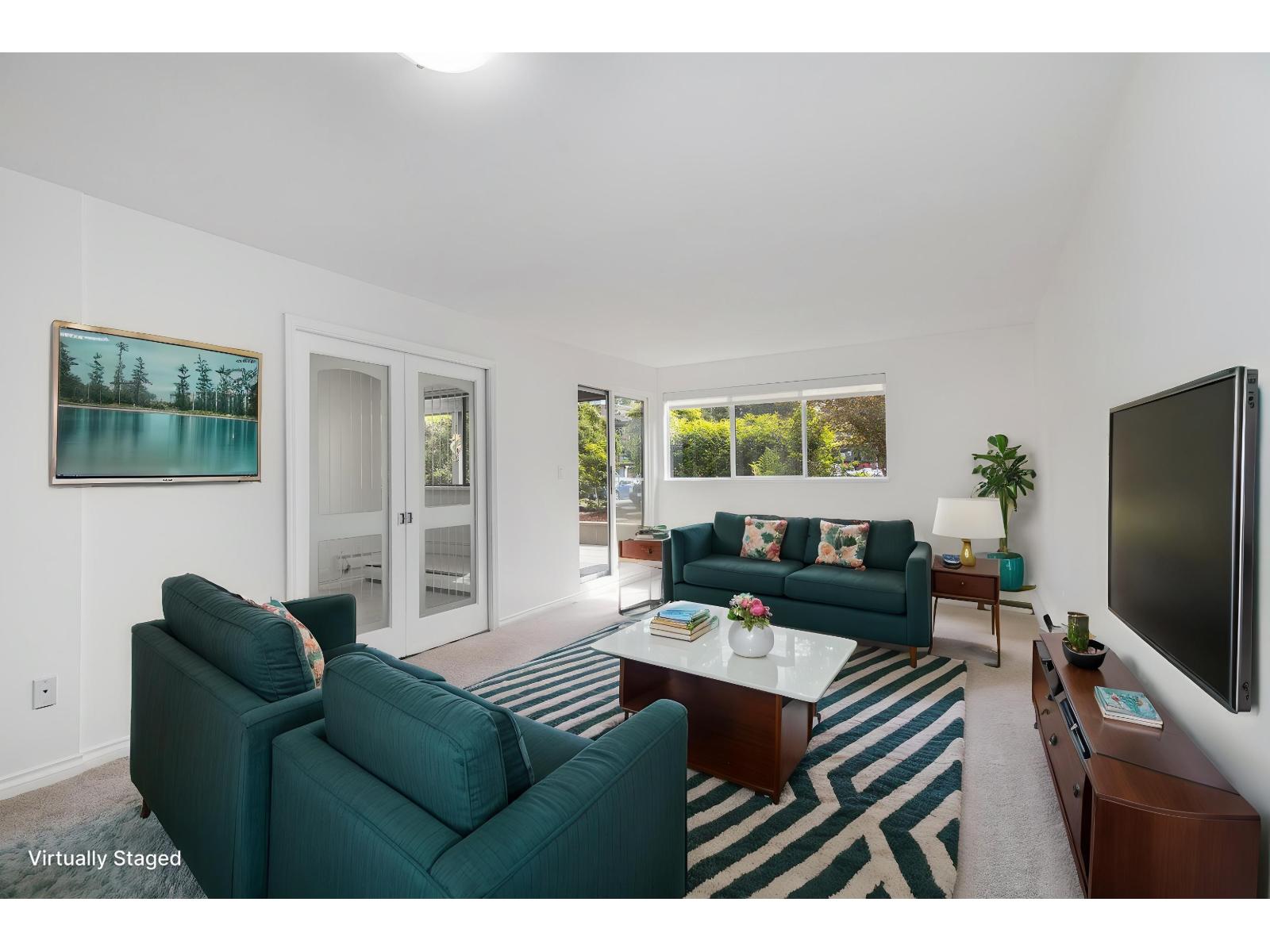 Photo 4 of 113 1561 Vidal Street, White Rock BC