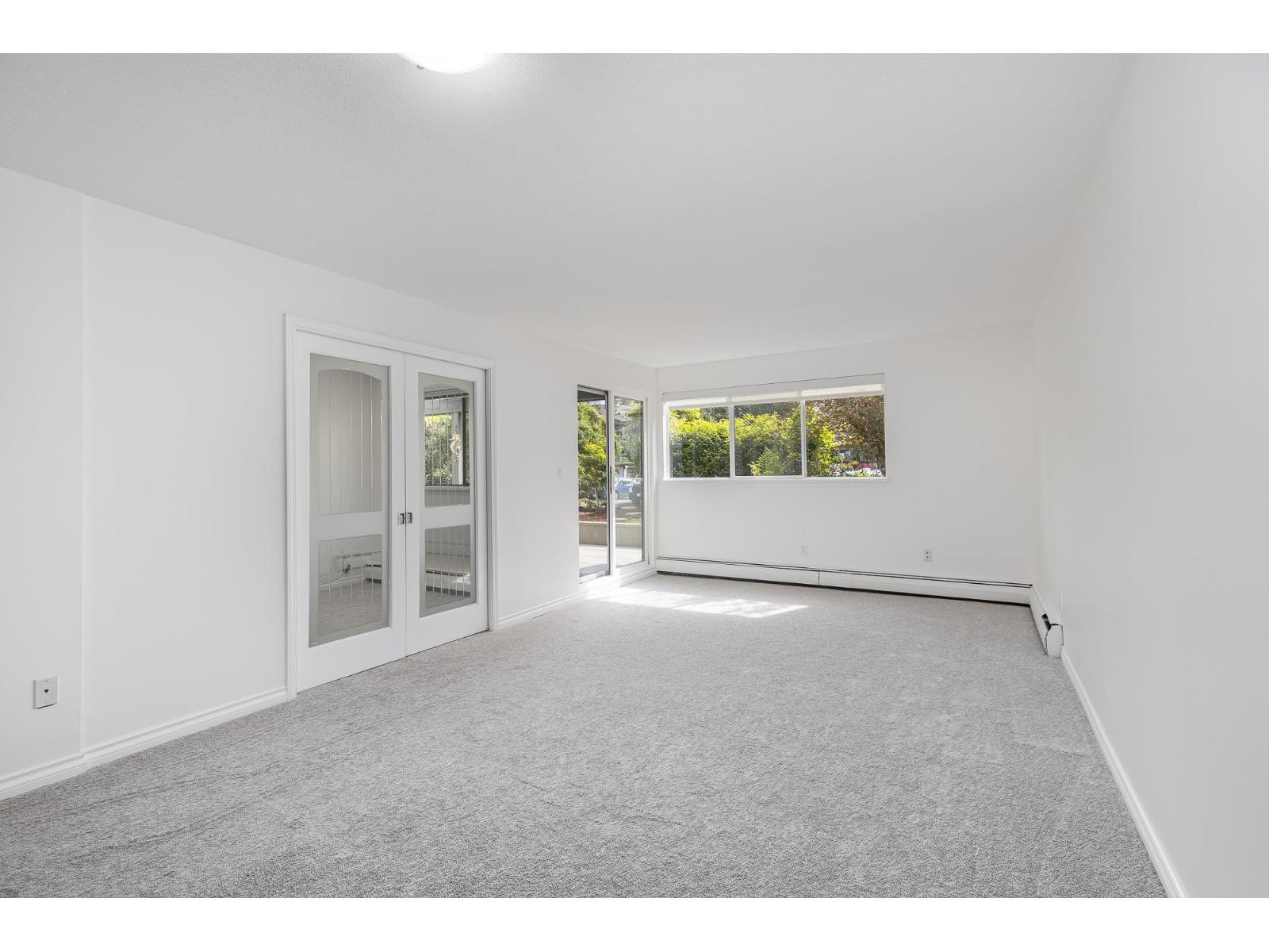 Photo 5 of 113 1561 Vidal Street, White Rock BC