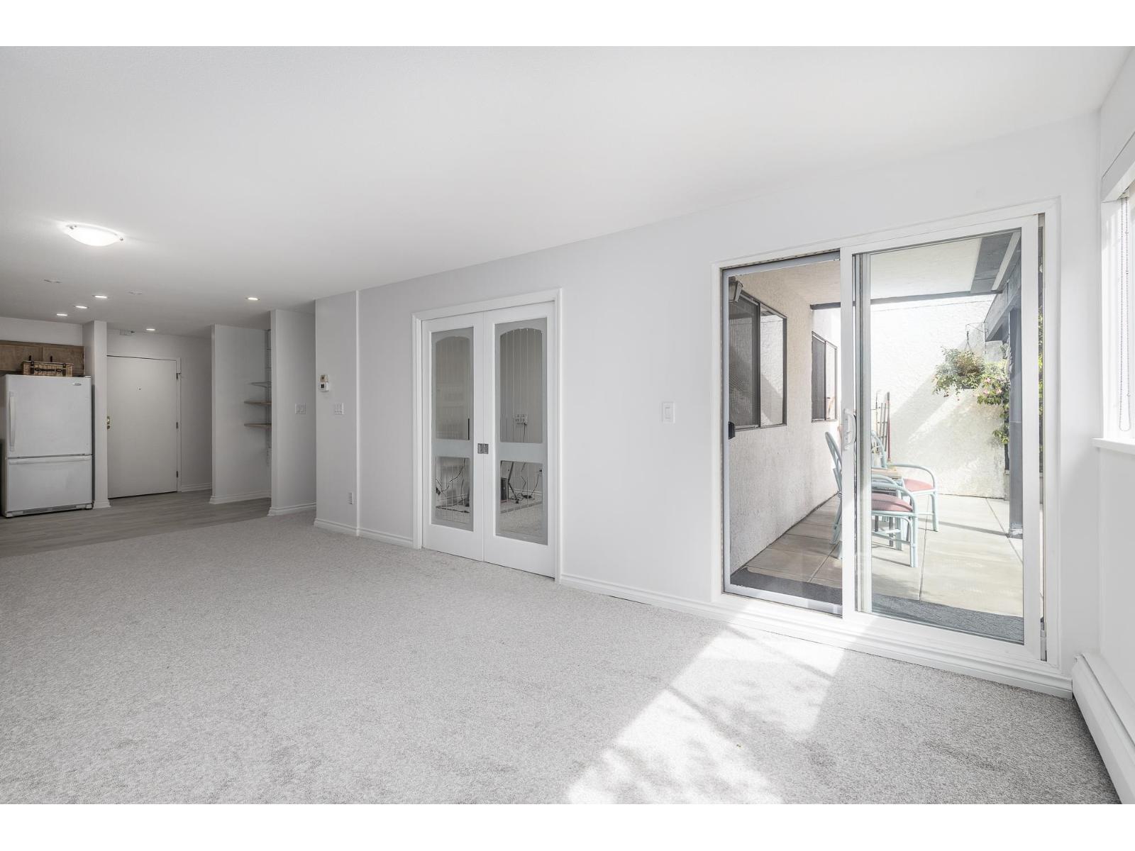 Photo 8 of 113 1561 Vidal Street, White Rock BC