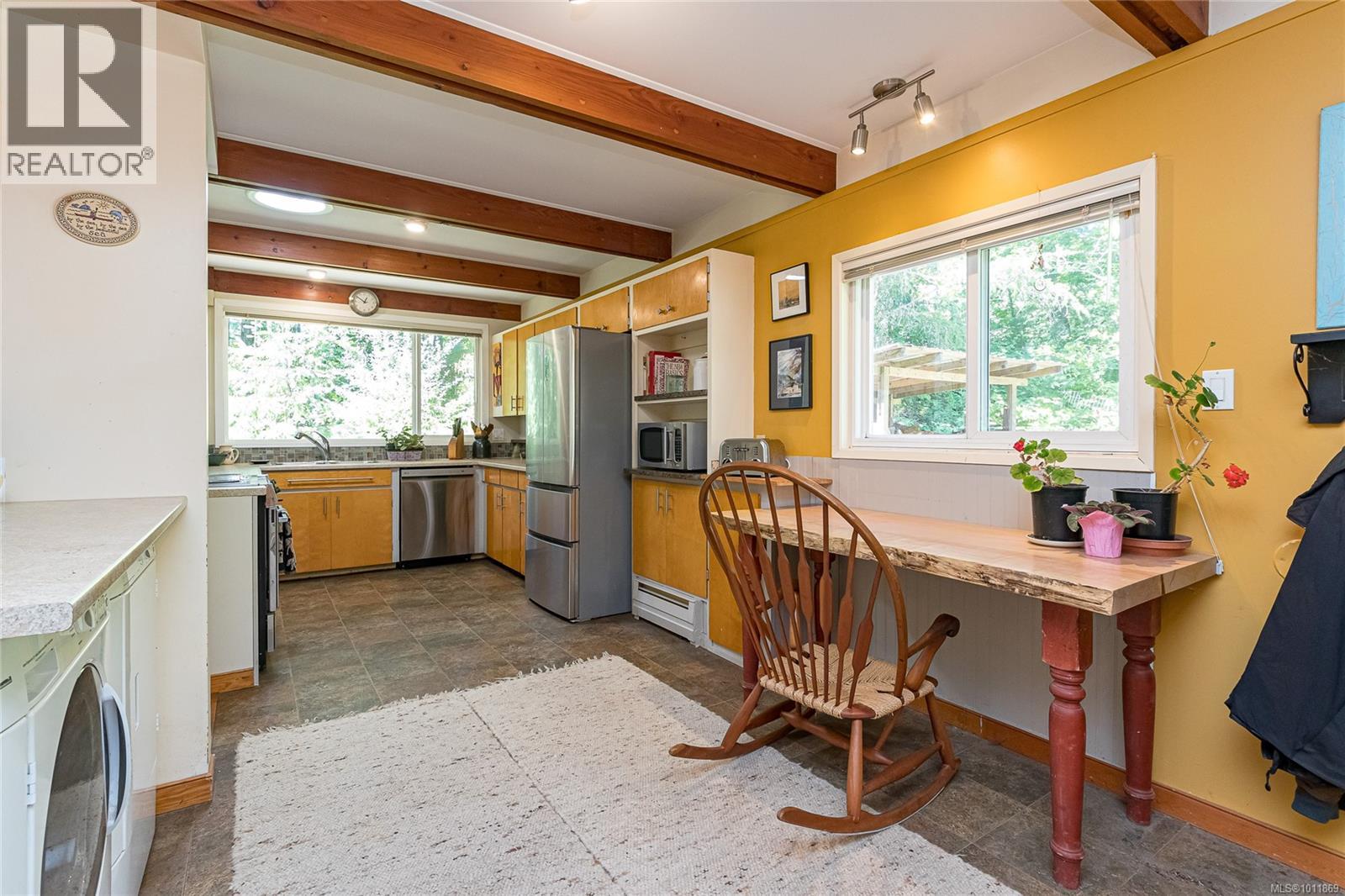  4664-4670 Spring Road, Saanich