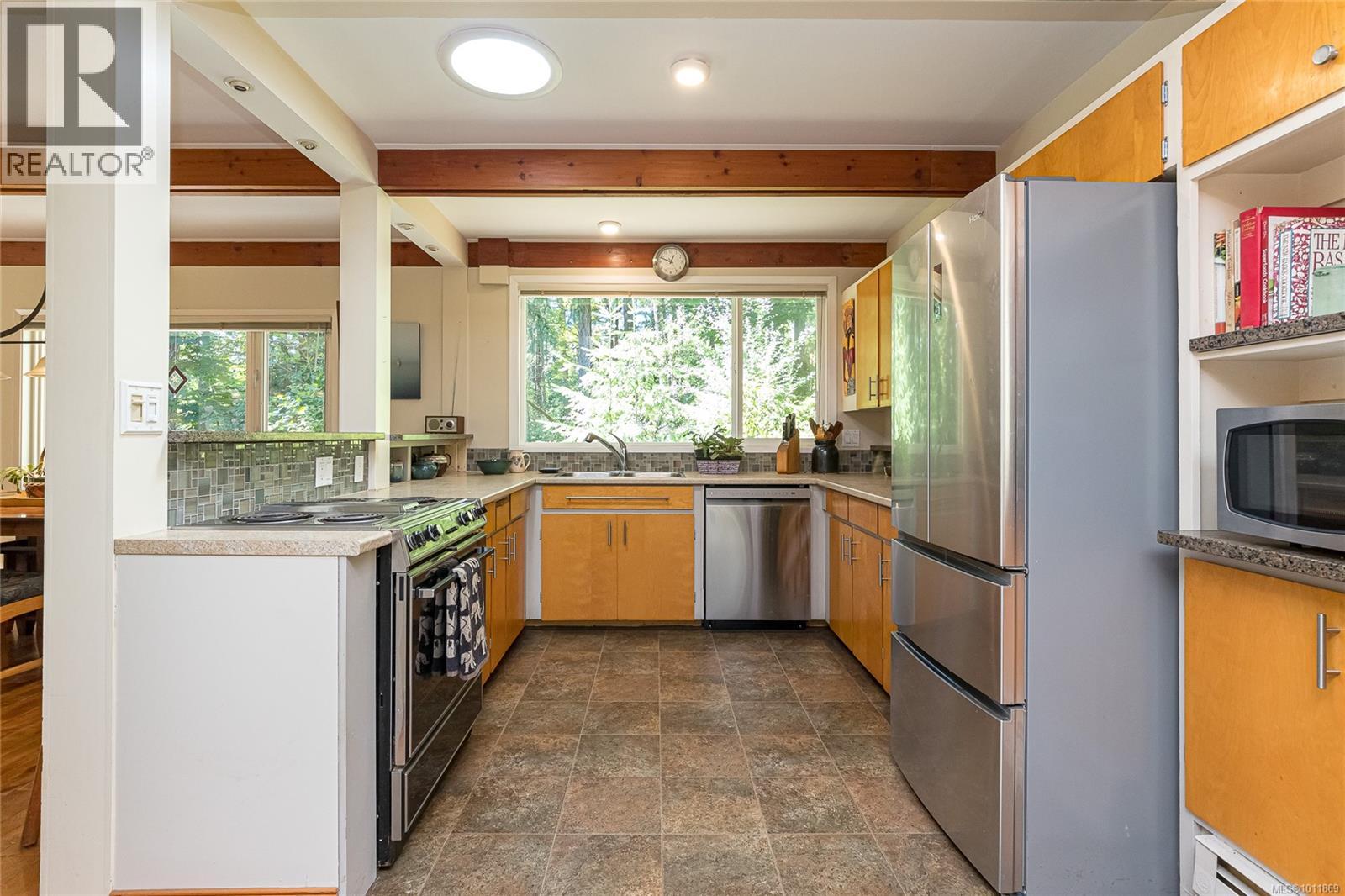  4664-4670 Spring Road, Saanich