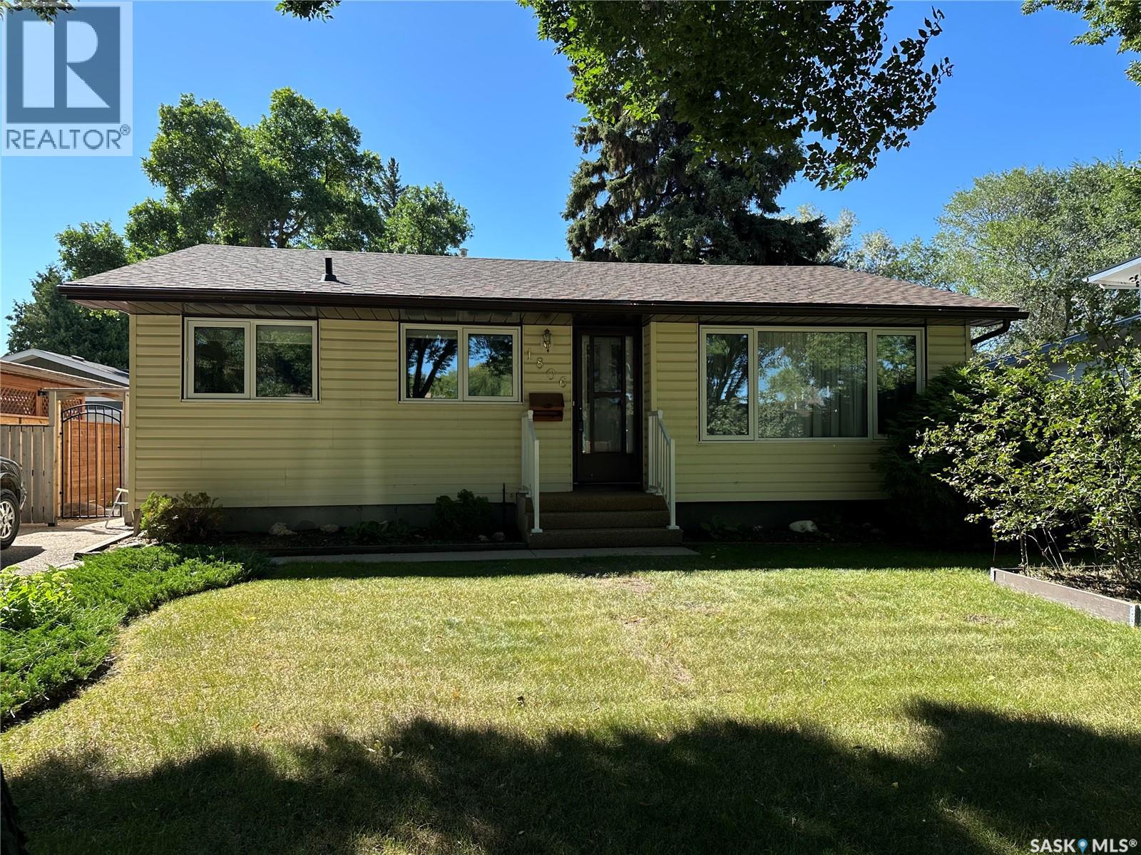 Photo 21 of 1806 Easthill, Saskatoon SK