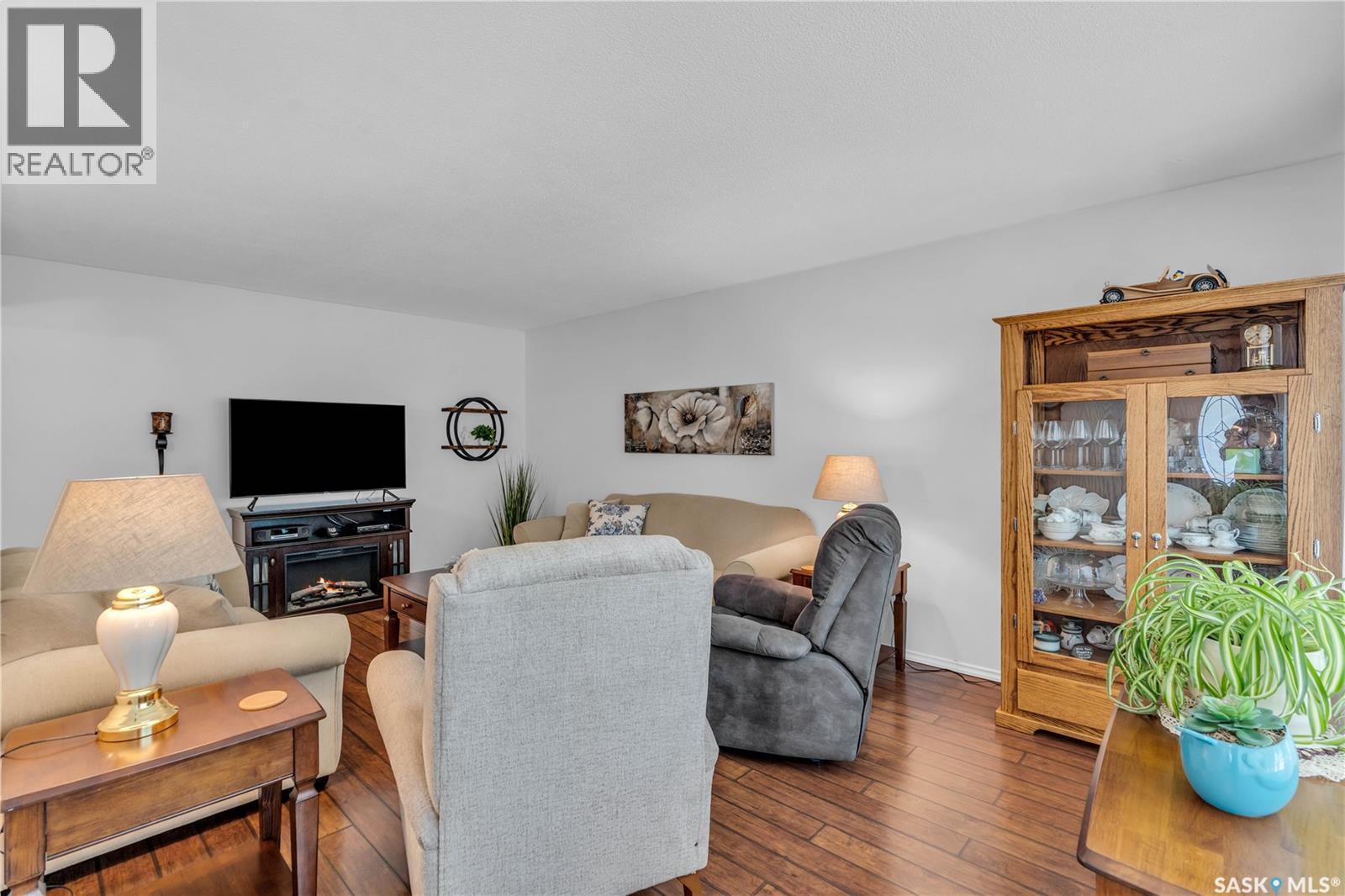 Photo 11 of 31 Hammond Road, Regina SK