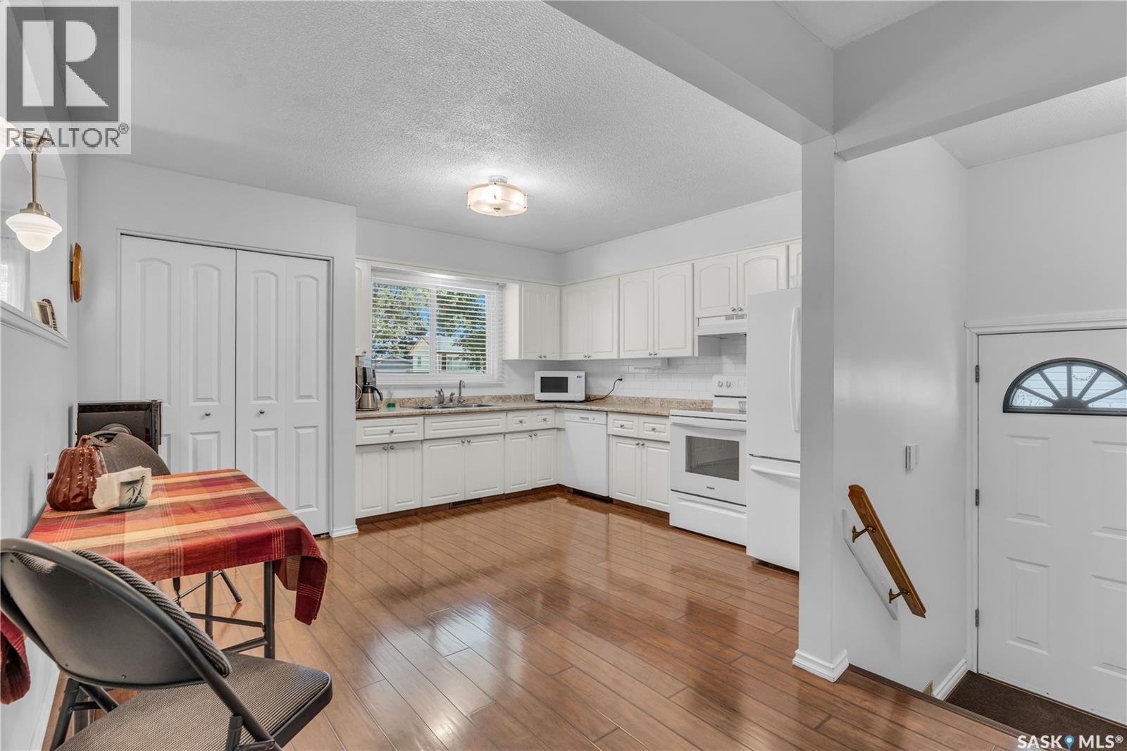 Photo 3 of 31 Hammond Road, Regina SK