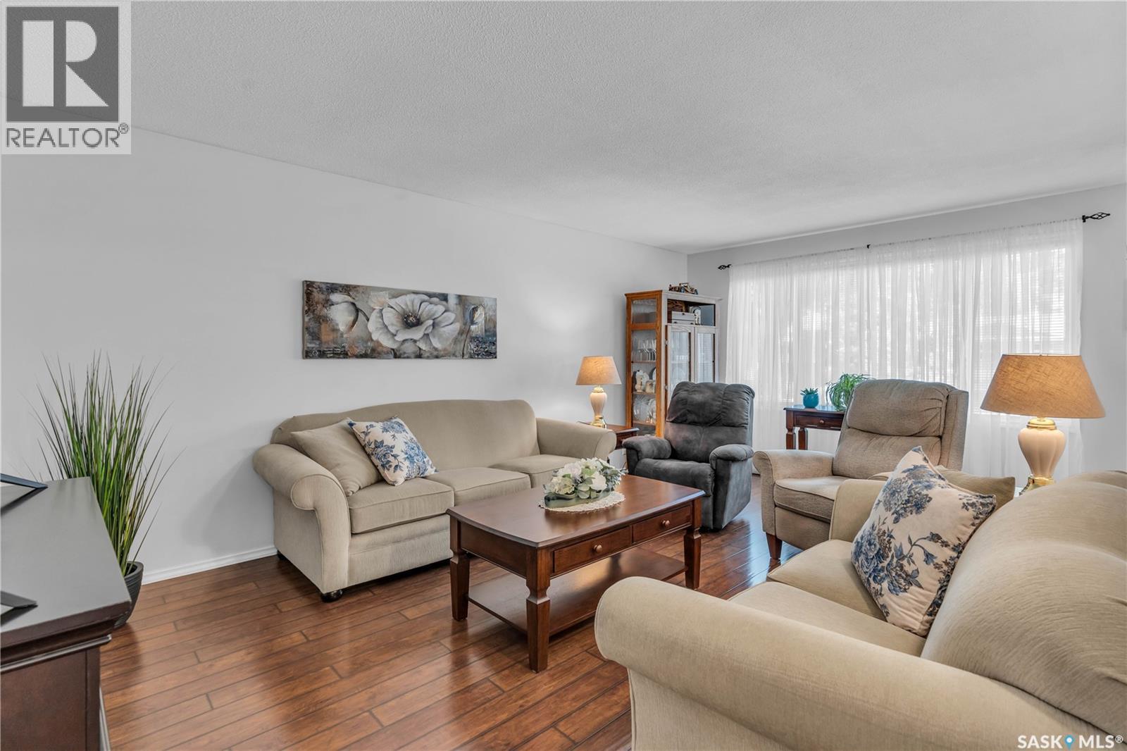 Photo 8 of 31 Hammond Road, Regina SK