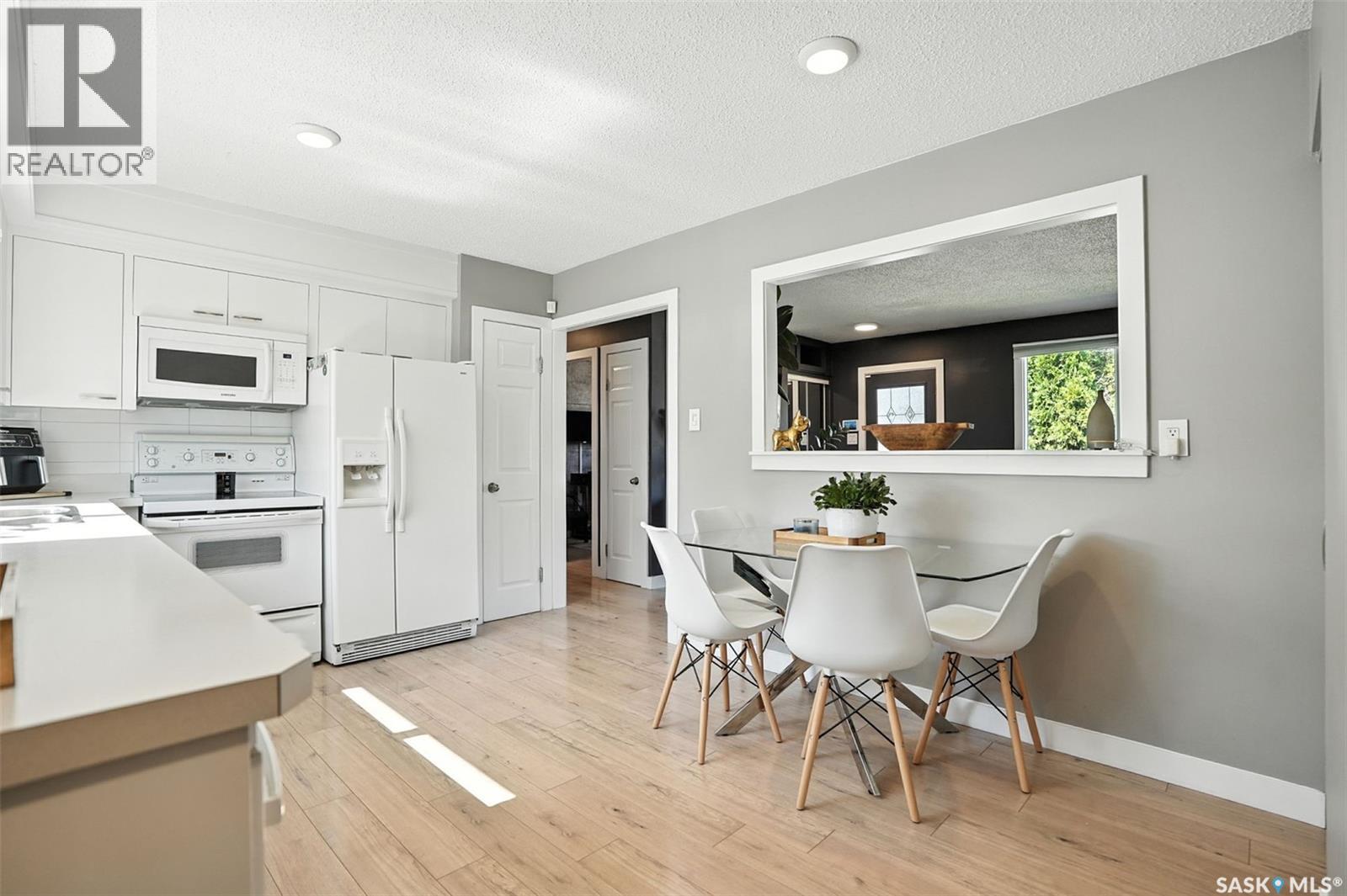 Photo 8 of 126 Ramsay Court, Saskatoon SK