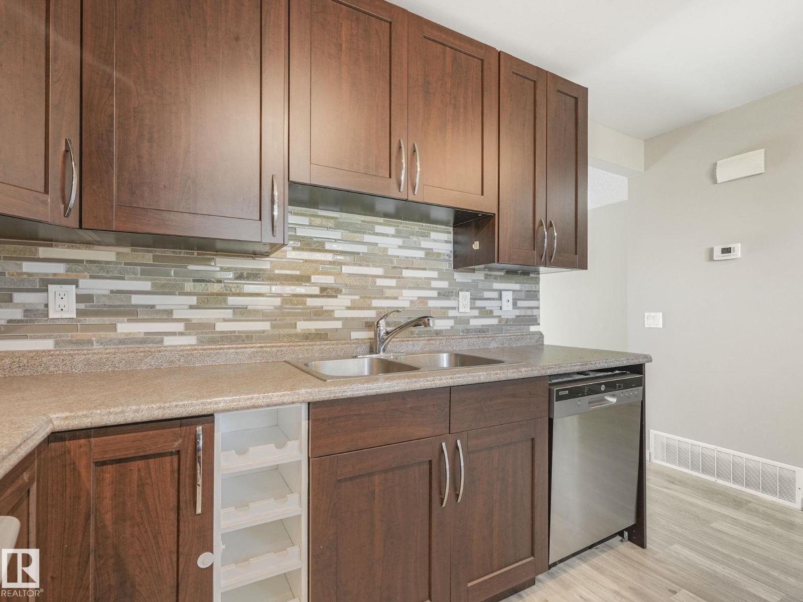 Photo 36 of 1376 Lakewood Rd W Nw, Edmonton AB