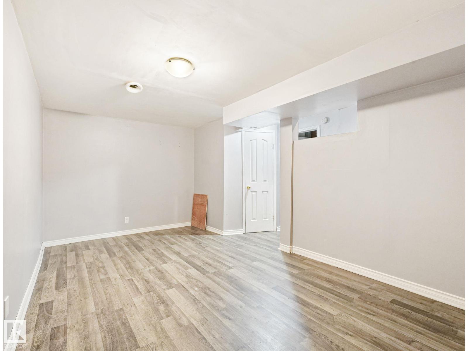 Photo 40 of 1376 Lakewood Rd W Nw, Edmonton AB