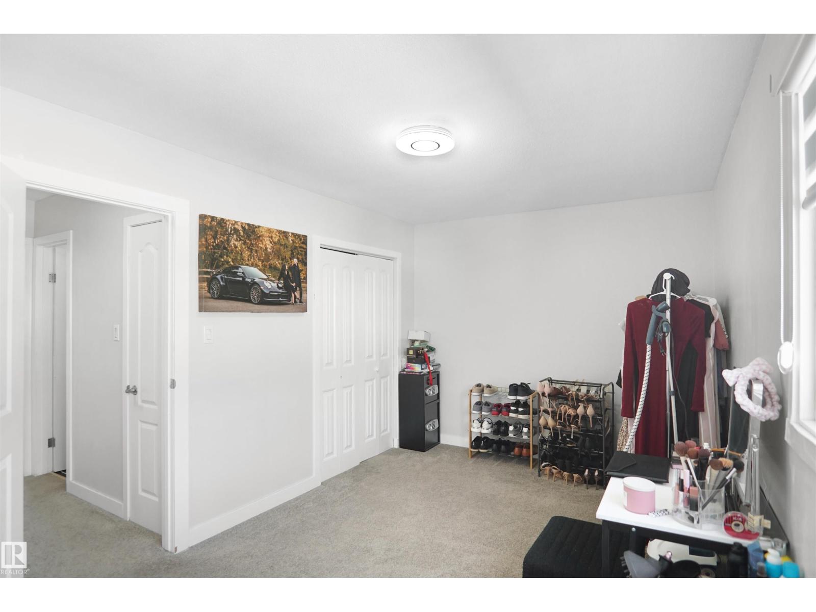 Photo 6 of 237 Dickinsfield Co Nw, Edmonton AB