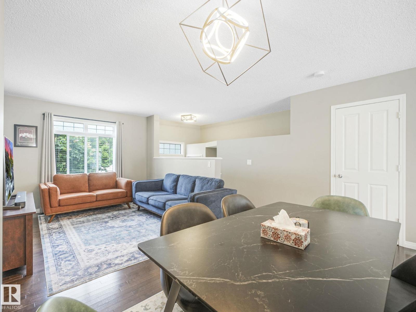 Photo 3 of 128 1804 70 St Sw, Edmonton AB