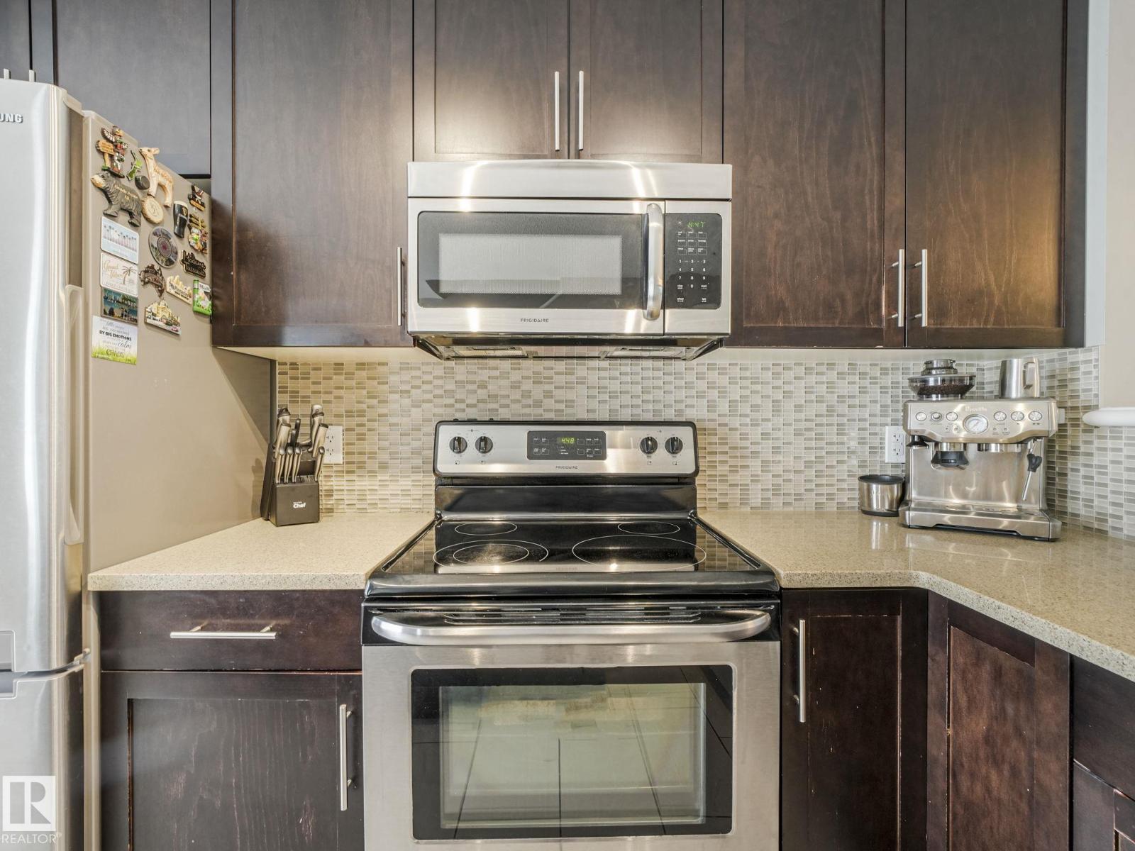 Photo 2 of 128 1804 70 St Sw, Edmonton AB