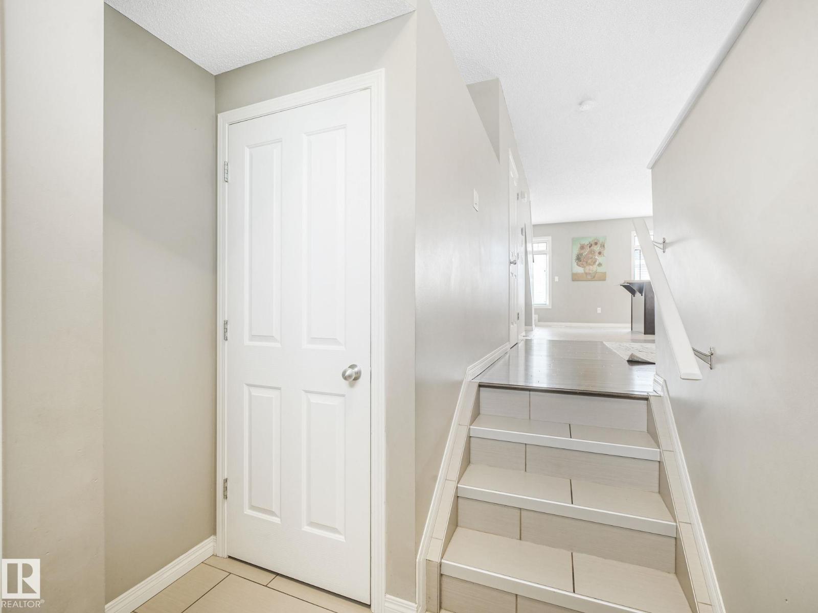 Photo 8 of 128 1804 70 St Sw, Edmonton AB