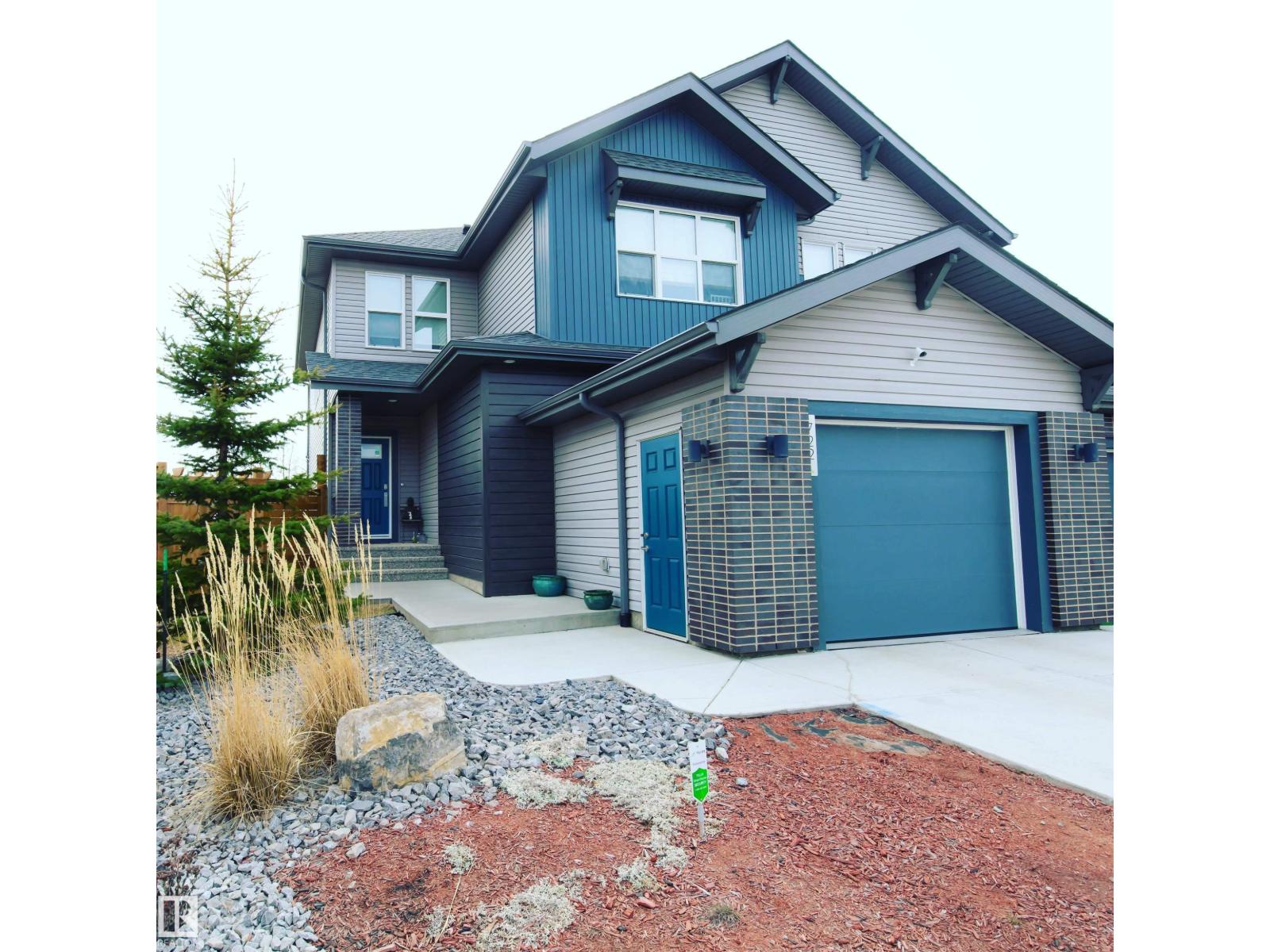 Photo 39 of 722 Charlesworth Wy Sw, Edmonton AB