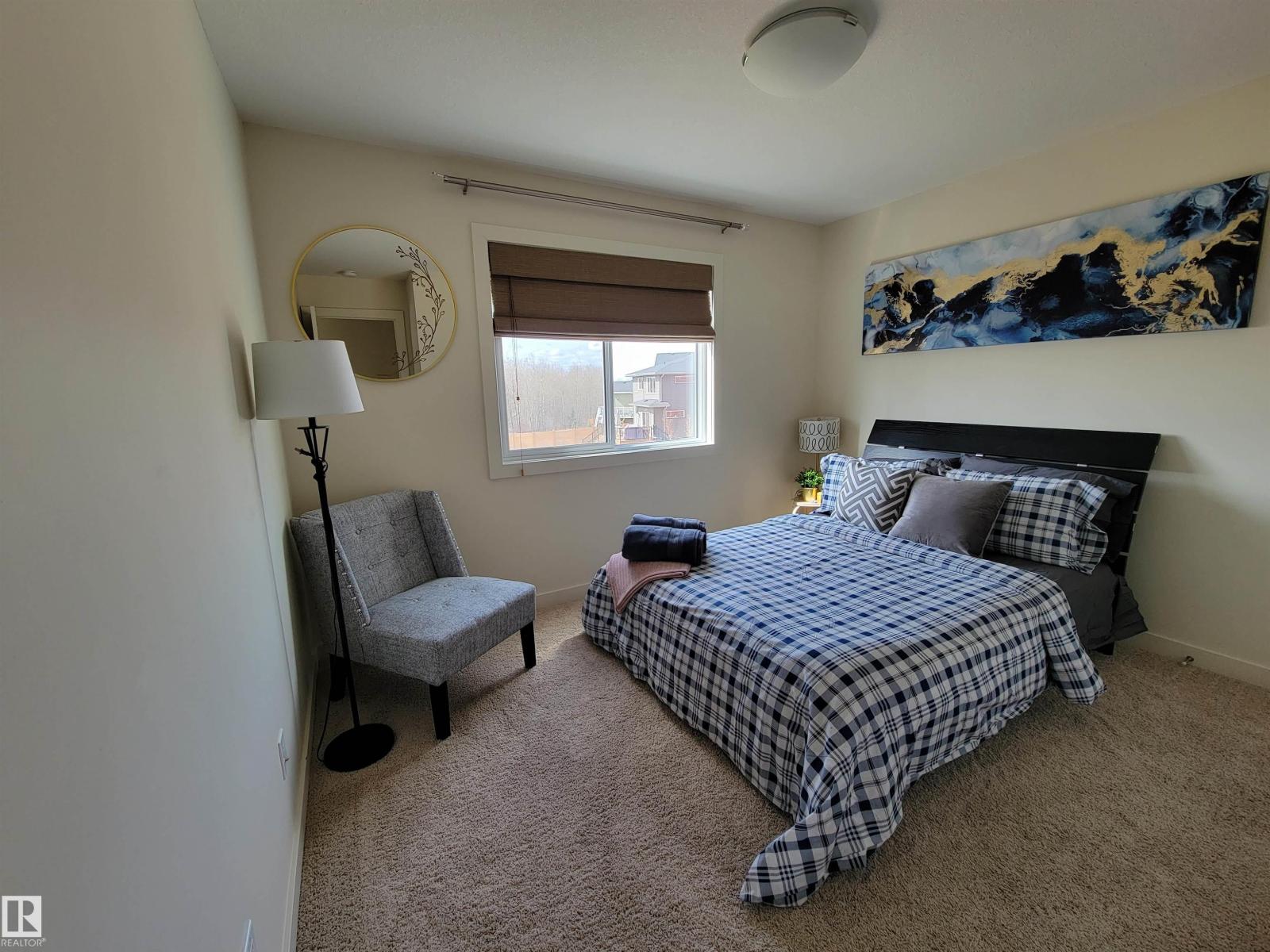 Photo 12 of 722 Charlesworth Wy Sw, Edmonton AB