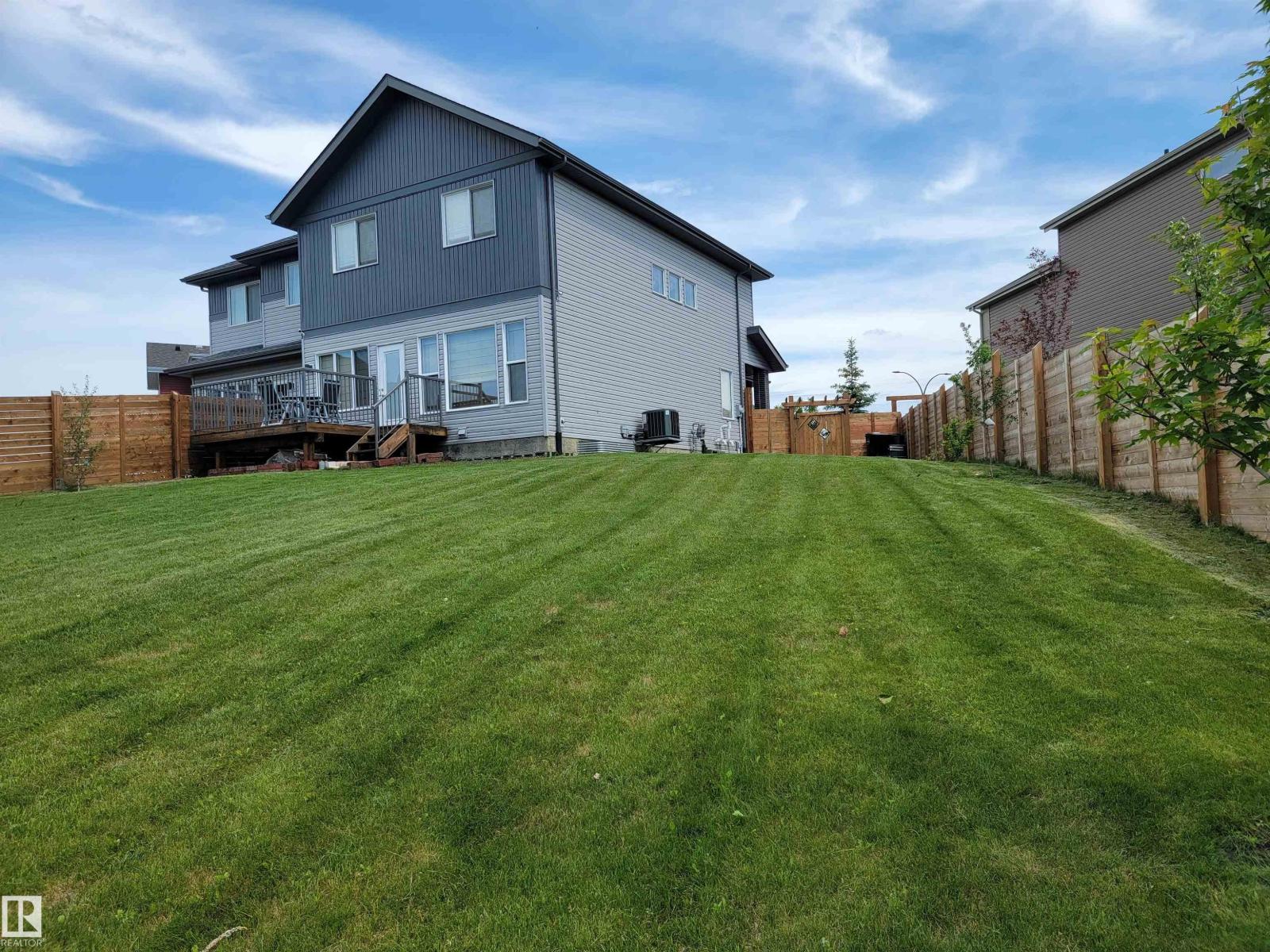 Photo 26 of 722 Charlesworth Wy Sw, Edmonton AB