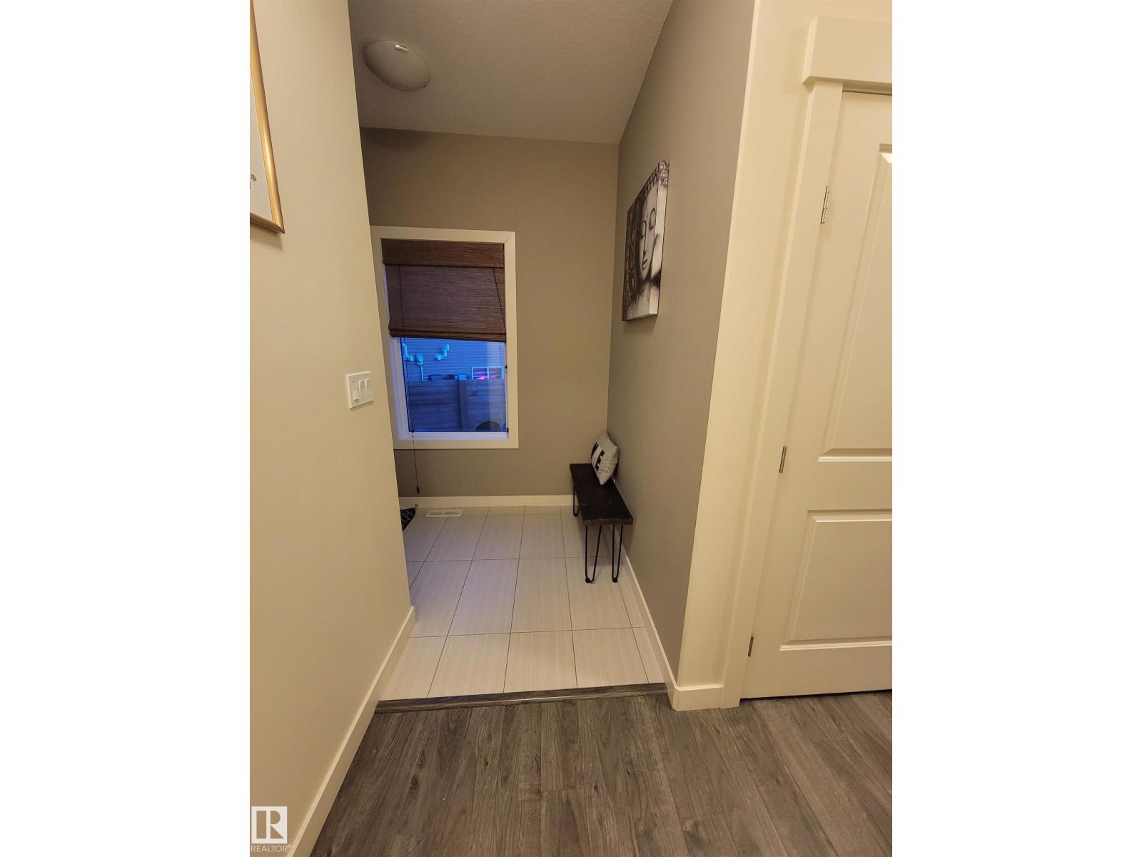 Photo 11 of 722 Charlesworth Wy Sw, Edmonton AB