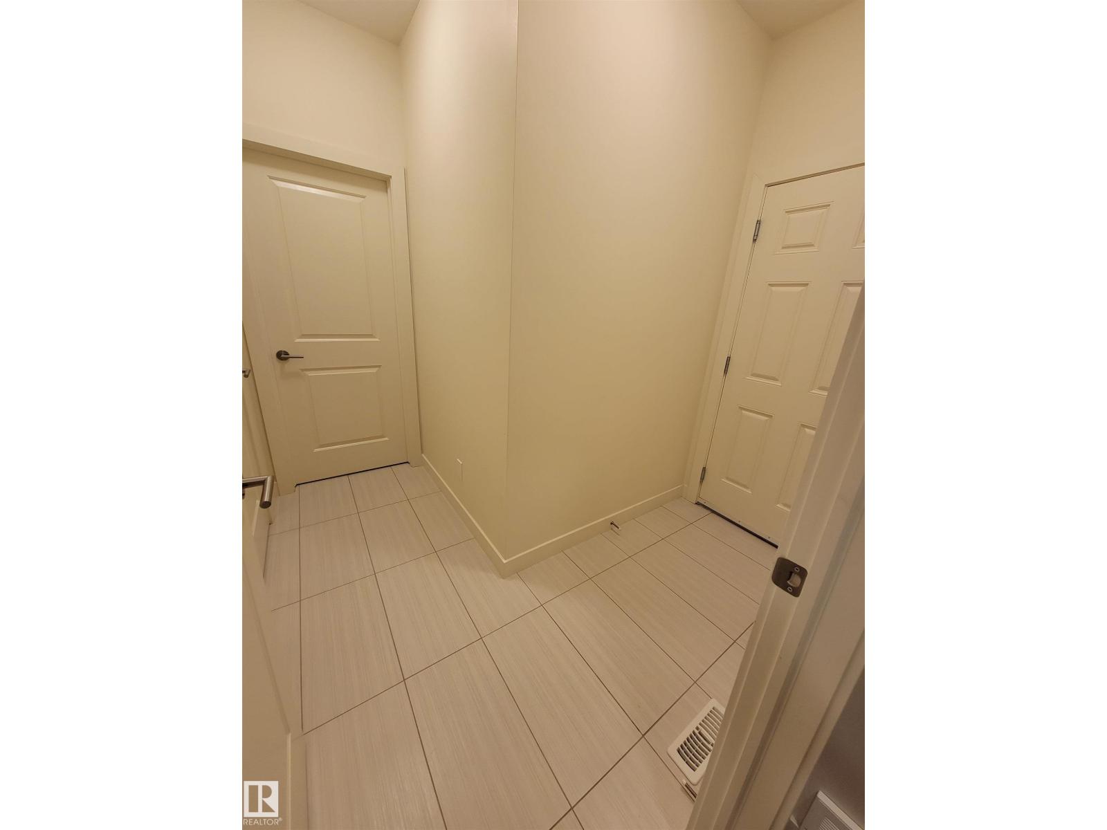 Photo 19 of 722 Charlesworth Wy Sw, Edmonton AB