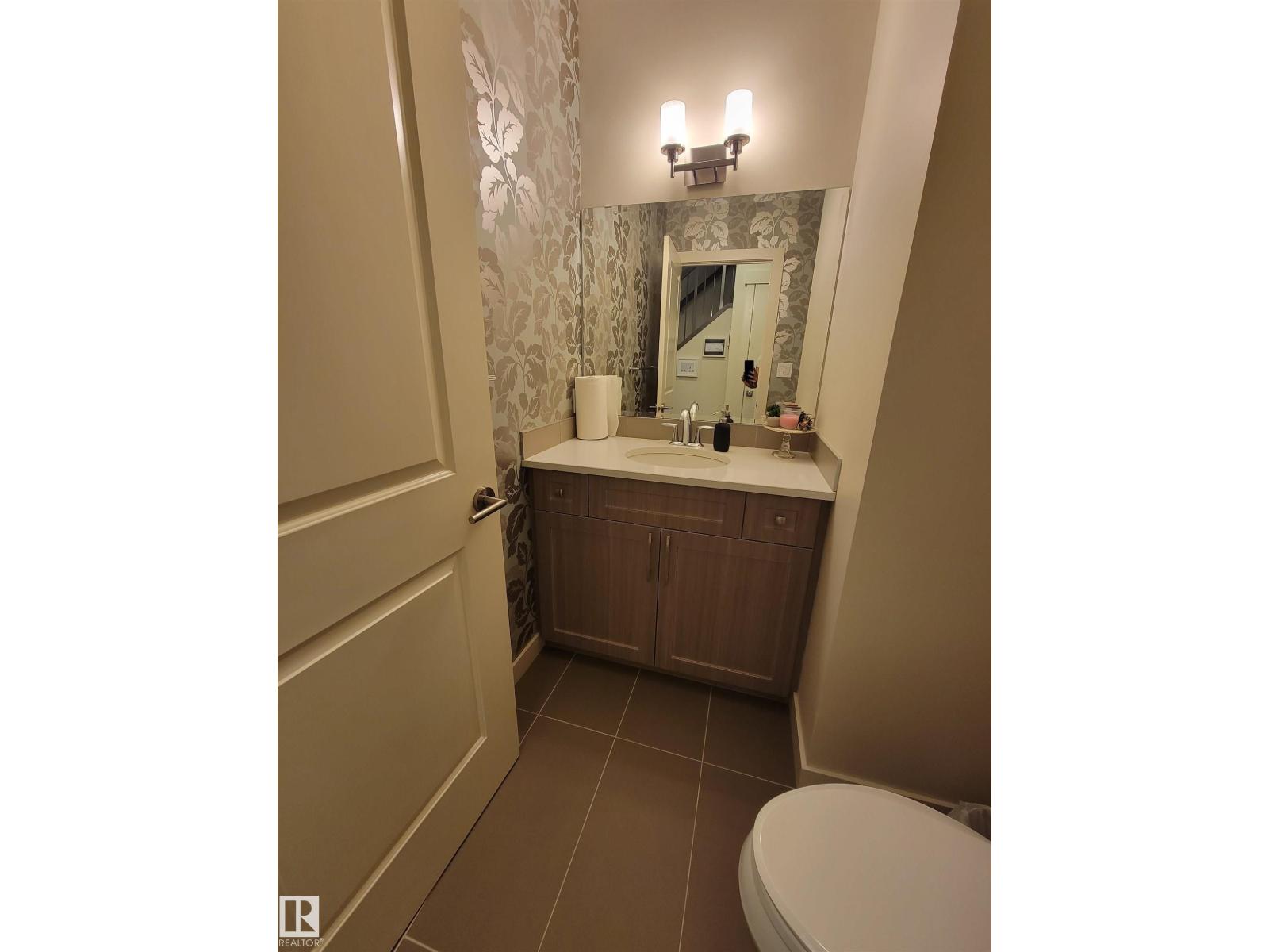 Photo 38 of 722 Charlesworth Wy Sw, Edmonton AB