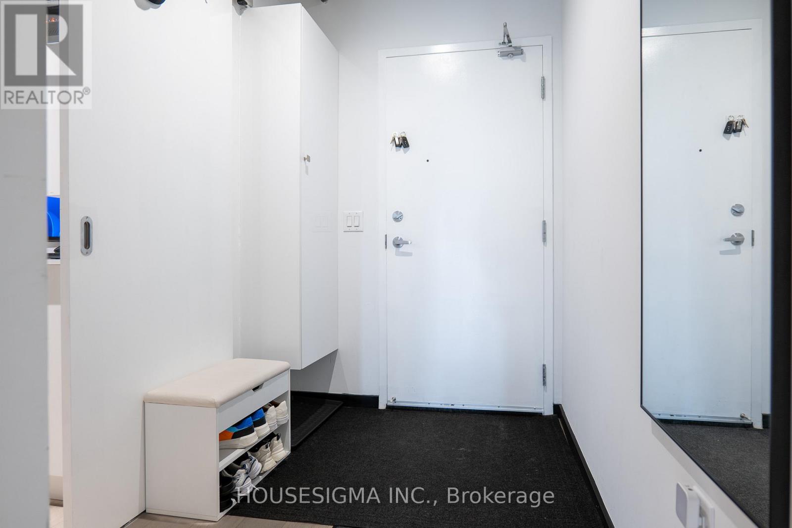 Photo 12 of 901 51 Trolley Crescent, Toronto ON