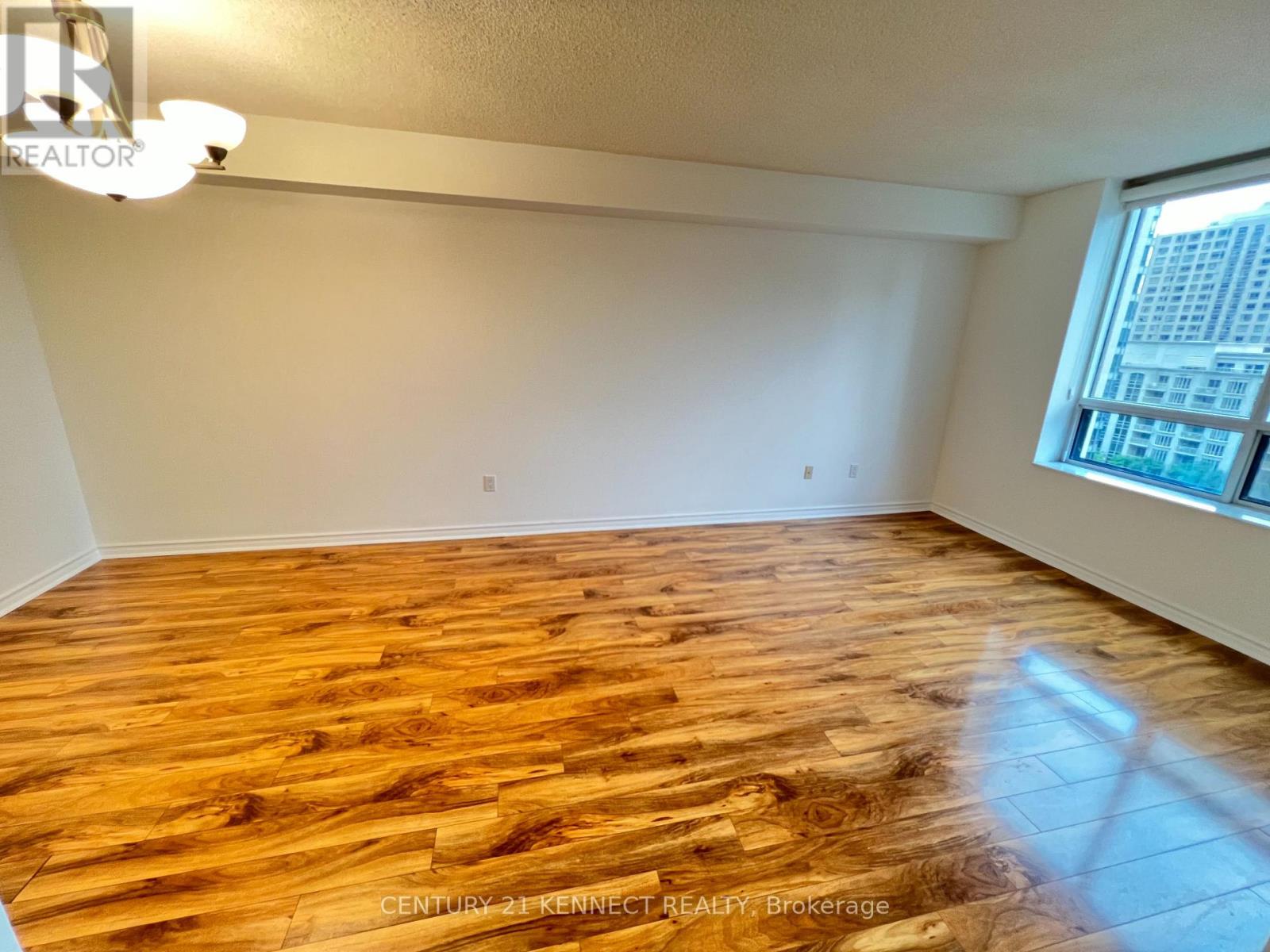 Photo 6 of 1209 18 Sommerset Way N, Toronto ON