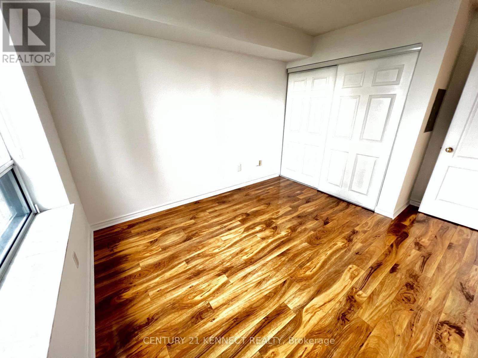 Photo 16 of 1209 18 Sommerset Way N, Toronto ON