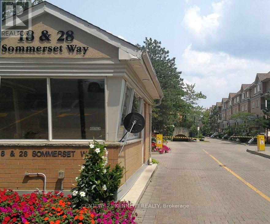 Photo 11 of 1209 18 Sommerset Way N, Toronto ON