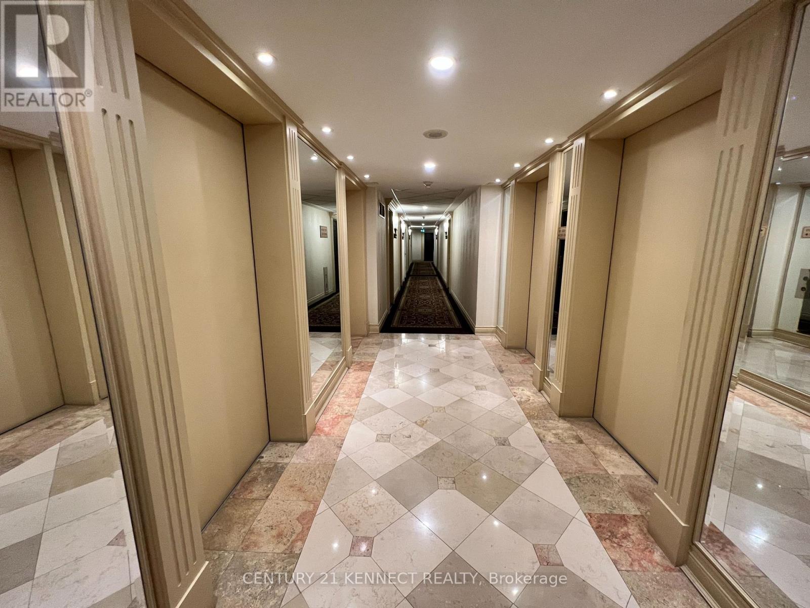 Photo 7 of 1209 18 Sommerset Way N, Toronto ON