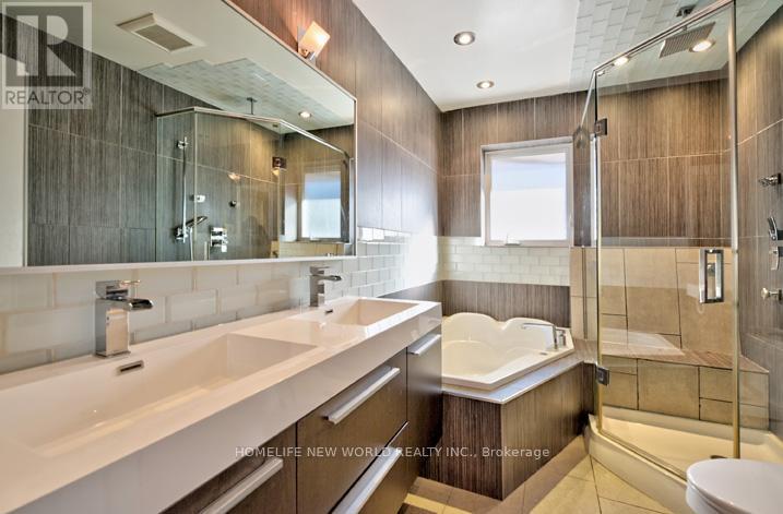 Photo 13 of Main 58 Maxwell Street, Toronto ON