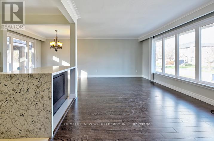 Photo 3 of Main 58 Maxwell Street, Toronto ON