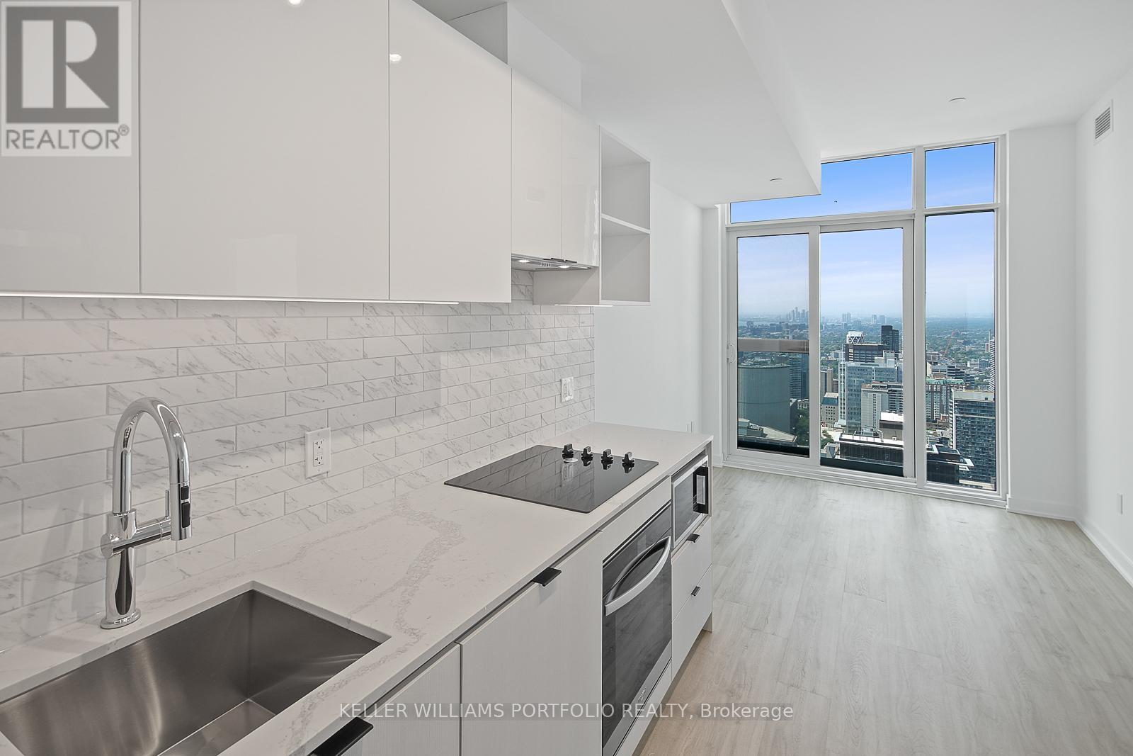 Photo 3 of Ph 16 252 Church Street, Toronto ON