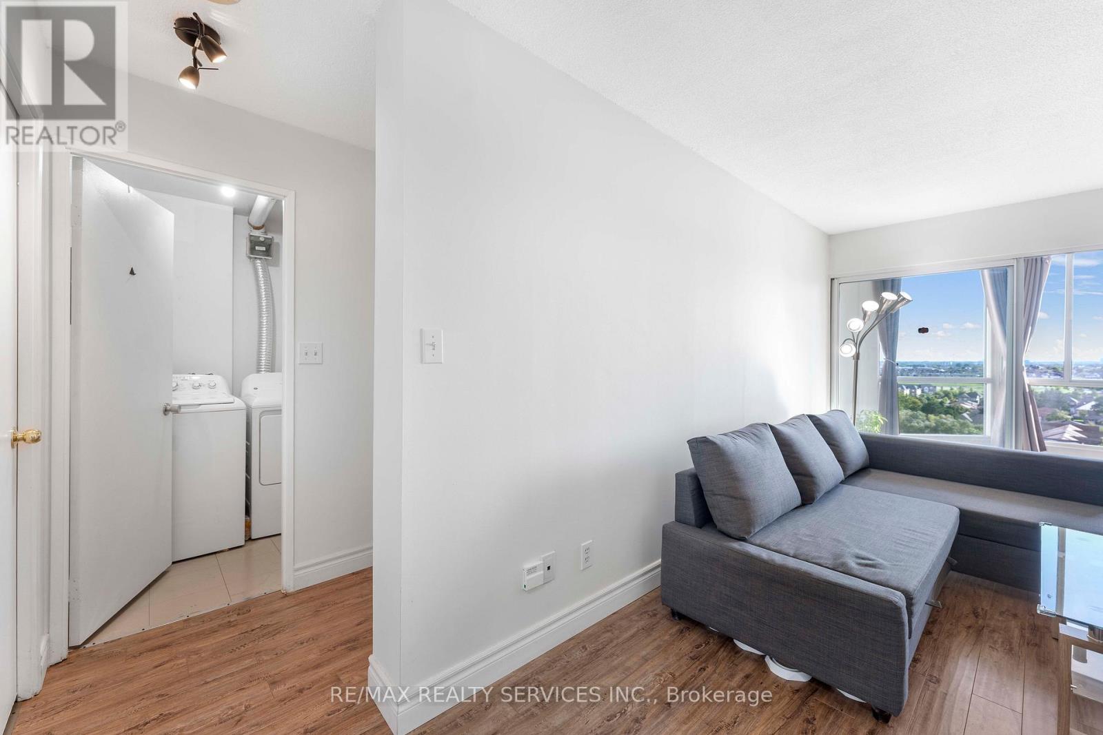 Photo 19 of 1202 145 Hillcrest Avenue, Mississauga ON