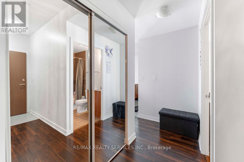 Photo 9 of 2403 4099 Brickstone Mews, Mississauga ON