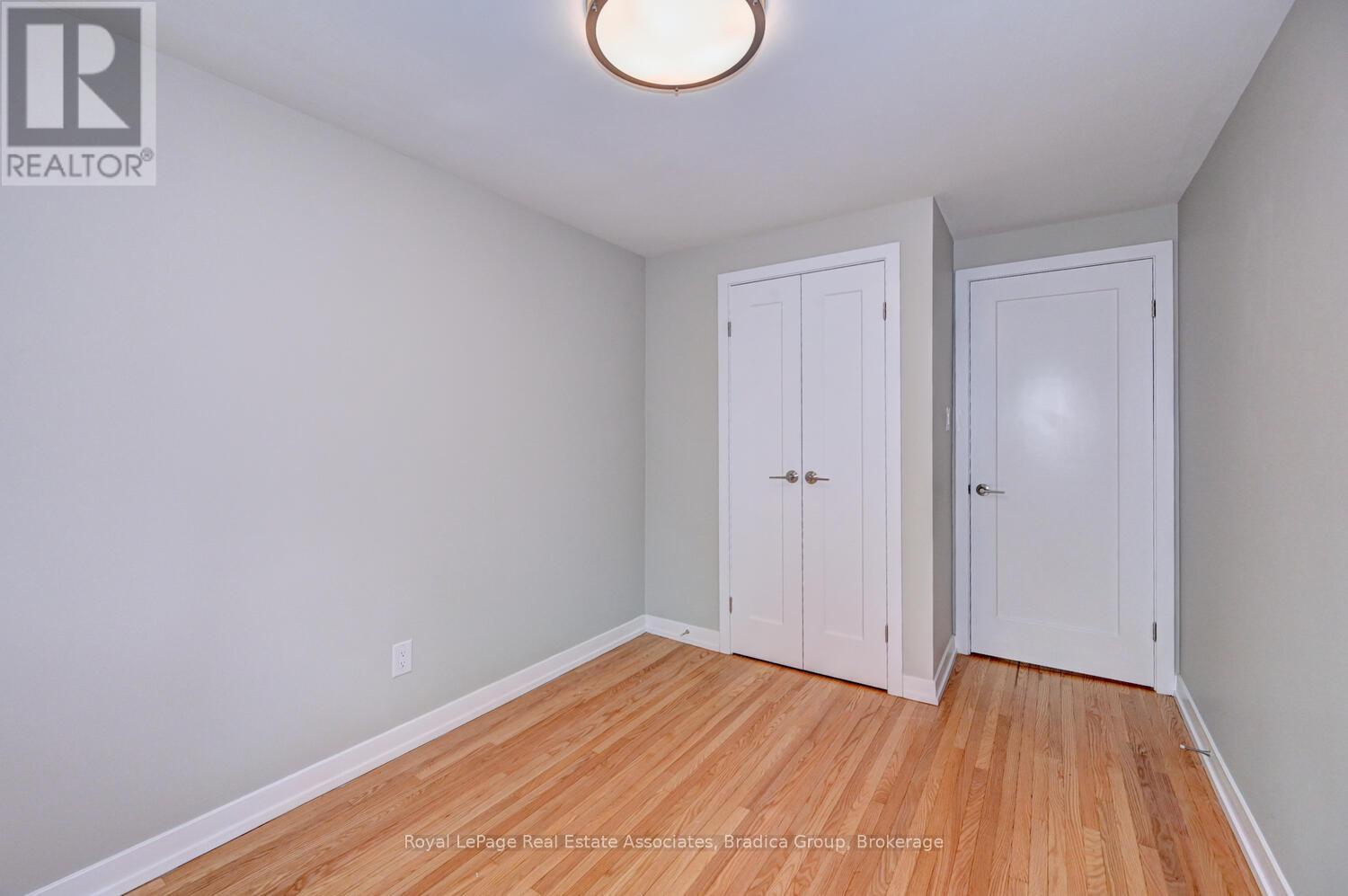Photo 16 of 110 Conway Drive, Kitchener ON