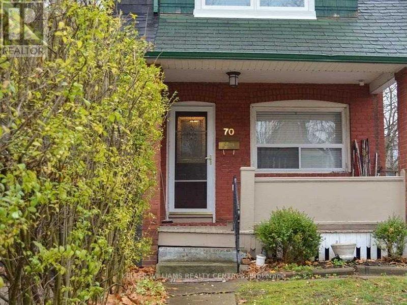 Photo 3 of Main 70 Ashdale Avenue, Toronto ON