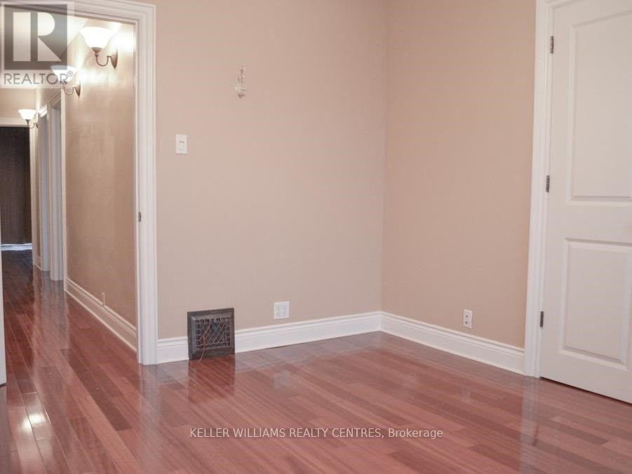 Photo 8 of Main 70 Ashdale Avenue, Toronto ON