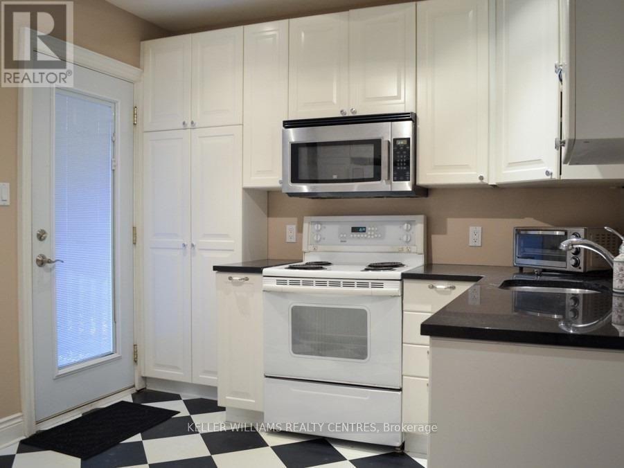 Photo 20 of Main 70 Ashdale Avenue, Toronto ON